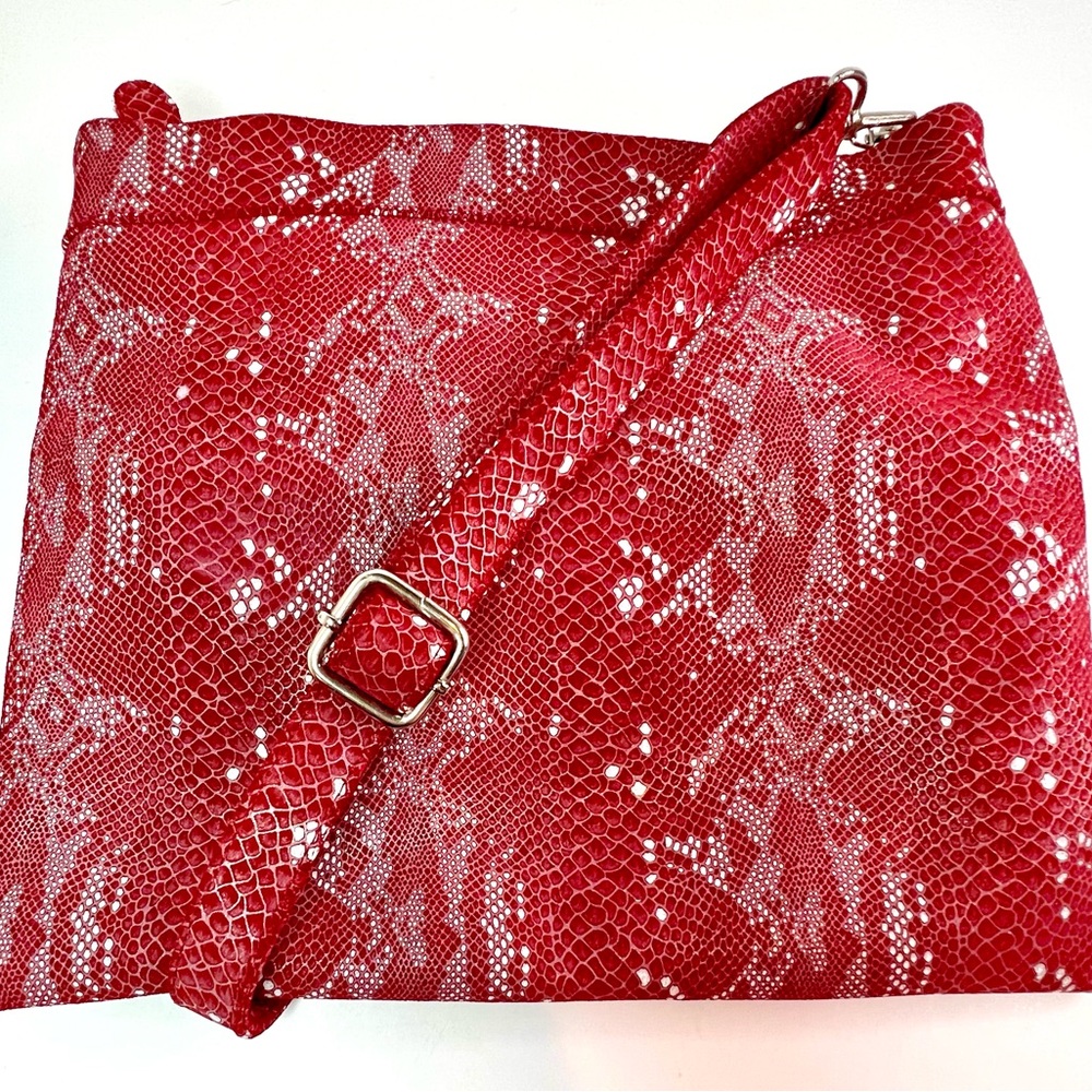 Vibrant Red Leather Shoulder Bag with Snakeskin design